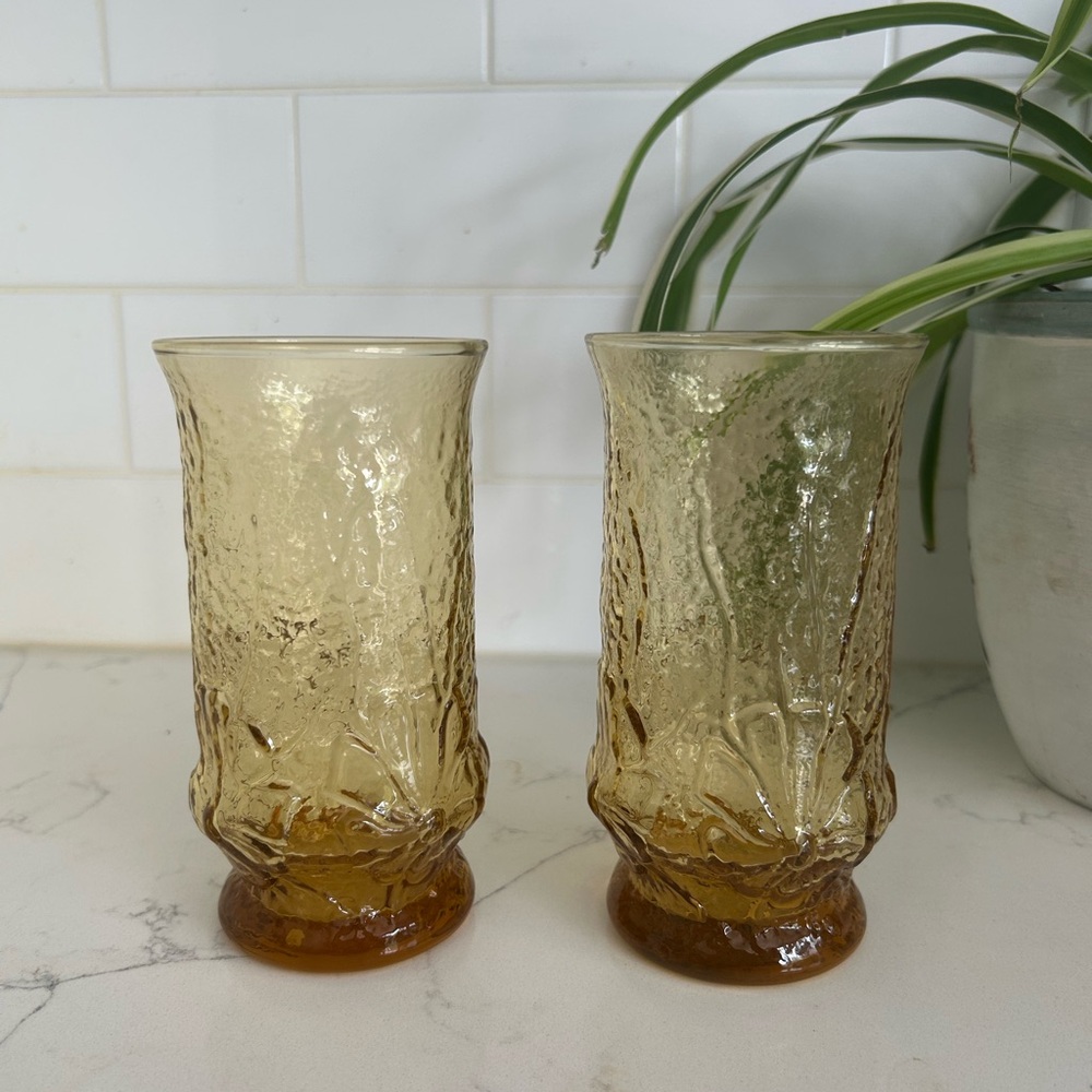 Anchor Hocking Rainflower Amber textured glass tumblers set of 2 - Picture 2 of 9